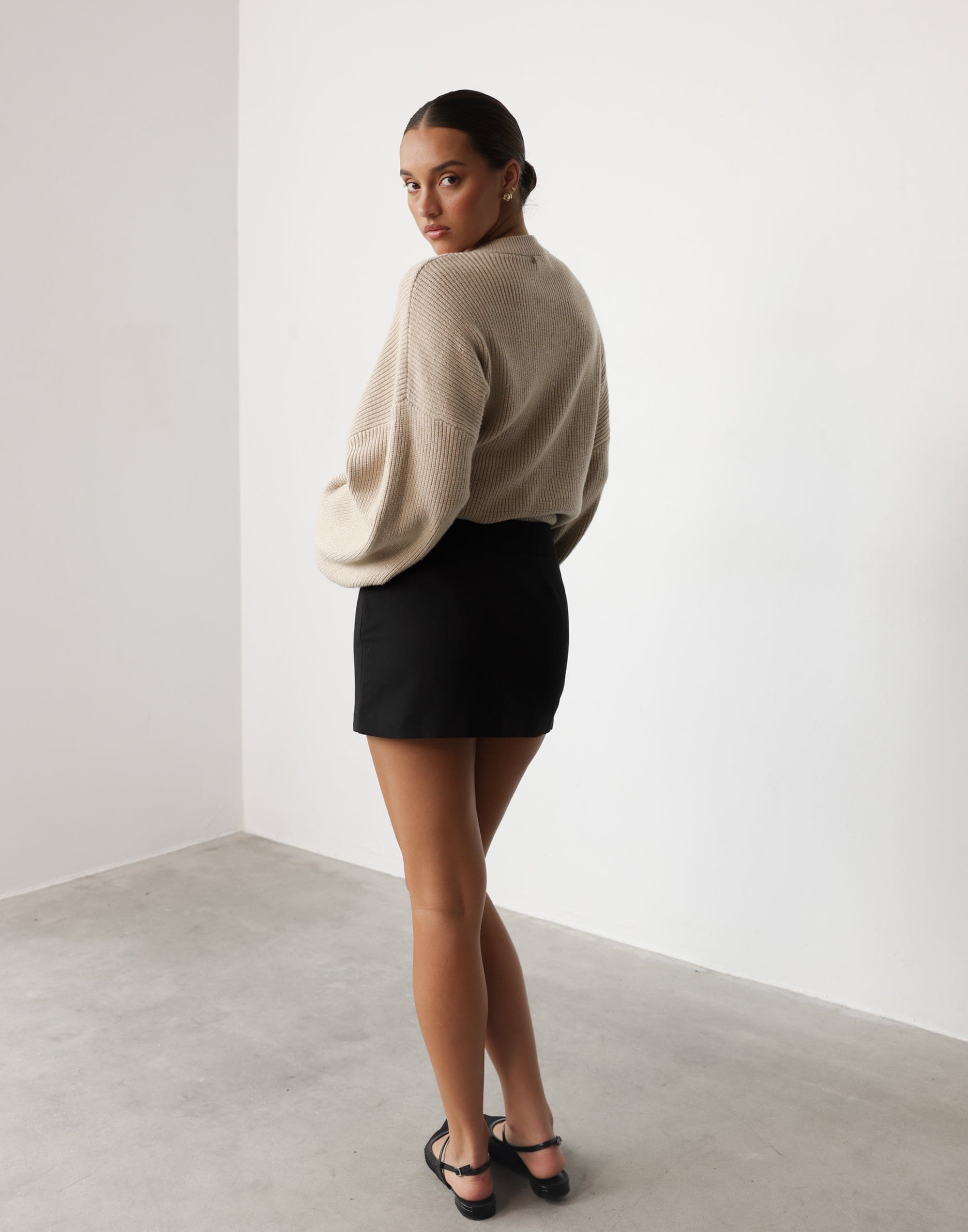 ★lalafox★COTTON MINI SKORT★Beige_Black★韓国★大人気★ Cute Attitude Ponte Slit Mini Skort | Windsor